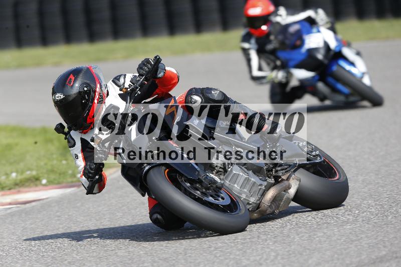 /45 10.08.2025 Plüss Moto Sport ADR/Freies Fahren/77